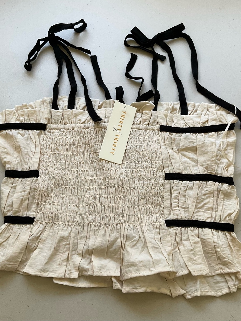 THIRTY/THIRTY LA Beige Black Cotton Crinkle Ruffle Tie Strap Cropped Blouse M - Picture 3 of 7